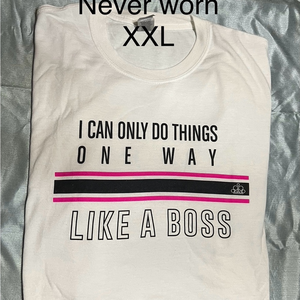 Paparazzi White Graphic Tee - Like a Boss